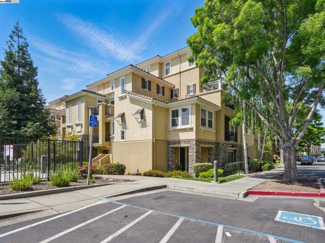 3328 Monaghan St, Dublin CA: https://media.crmls.org/mediaz/85e414ea-cfe7-47a2-a9c9-fe9a362d91c4.jpg