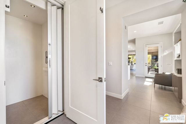 504 Retreat Circle, Palm Desert CA: https://media.crmls.org/mediaz/85e4223e-a91b-4e98-823f-b3eb6603f731.jpg