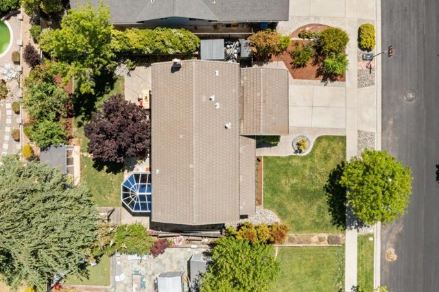 6176 Calle Del Conejo, San Jose CA: https://media.crmls.org/mediaz/85e47cf4-e324-48c9-bf18-3eaea885916c.jpg