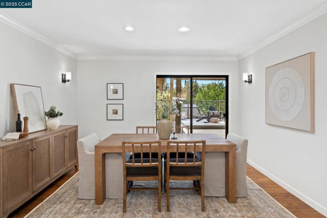 131 Clover Hill Court, Danville CA: https://media.crmls.org/mediaz/85e553a0-678b-4a34-afb8-69827c8b6797.jpg
