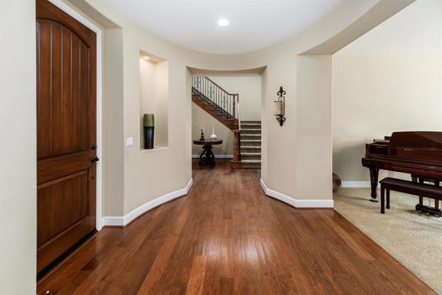 6851 Helenite Place, Carlsbad CA: https://media.crmls.org/mediaz/85e6a0fa-6735-4faf-99b4-b864e7b4b7d8.jpg