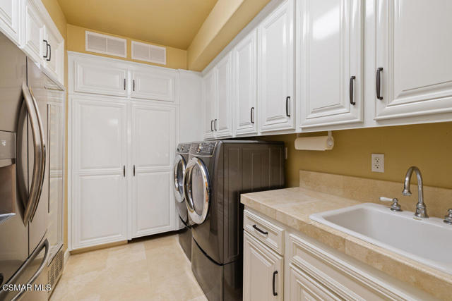 2787 Stonecutter Street, Thousand Oaks CA: https://media.crmls.org/mediaz/85e8c727-8faf-4fc9-ae83-784673948eee.jpg