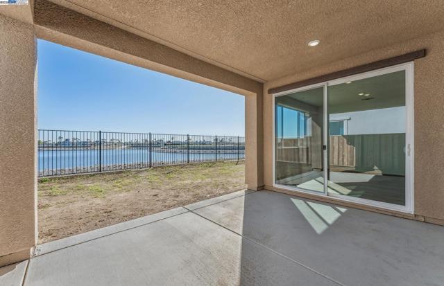 1062 Bradbury Dr, Discovery Bay CA: https://media.crmls.org/mediaz/85e8d9b7-4fc5-4e7b-b6da-0c63d73fd352.jpg