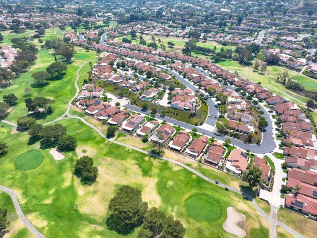 17788 Caminito Balata, San Diego CA: https://media.crmls.org/mediaz/85e8dbc3-78c0-490d-a087-14db704d54cb.jpg