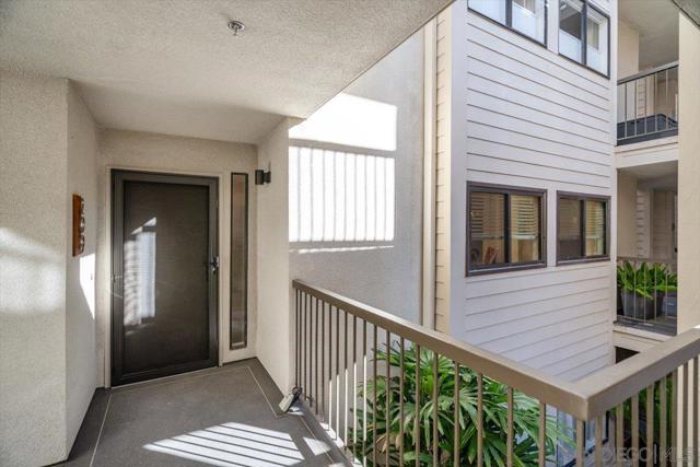 7550 Eads Ave, La Jolla CA: https://media.crmls.org/mediaz/85e9413f-da32-4f2e-8a46-bd92507a0f50.jpg