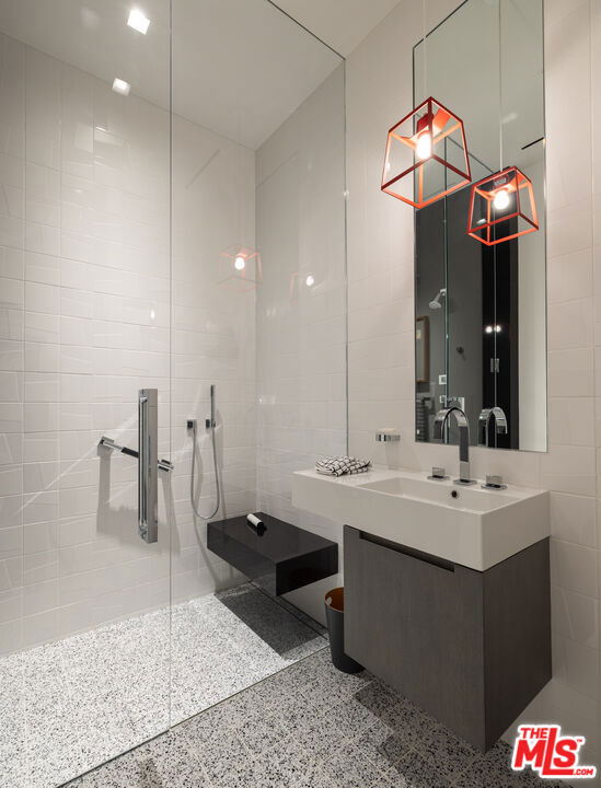 Image 22 of 33 For 12251 Castlegate Drive