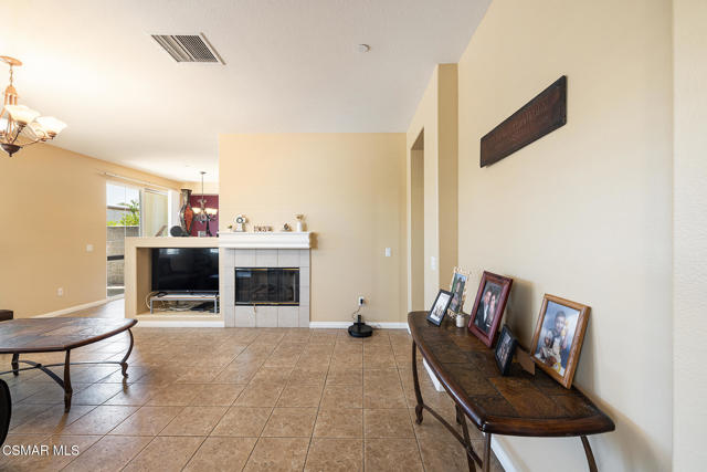 2918 Estilita Way, Simi Valley CA: https://media.crmls.org/mediaz/85ea720a-4f54-429b-8379-51be57178522.jpg