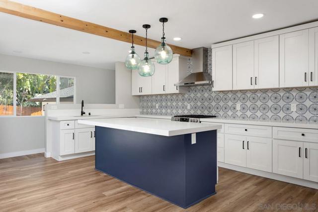 423 Alvarado Ter, Vista CA: https://media.crmls.org/mediaz/85eafd2a-6885-497a-a845-a42fd46192a8.jpg