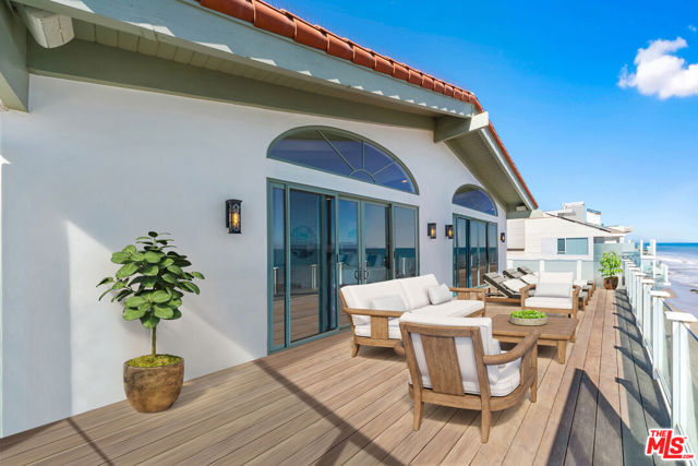 27040 Malibu Cove Colony Drive, Malibu CA: https://media.crmls.org/mediaz/85eb1165-eaa0-4bcc-a644-017a827e1f36.jpg