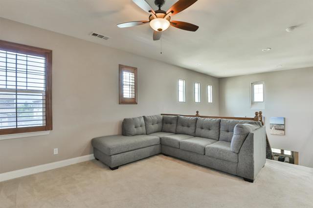 1932 Corte Cantanta, Chula Vista CA: https://media.crmls.org/mediaz/85ebe9a0-bf2e-4d33-8ce4-522793cc5b28.jpg