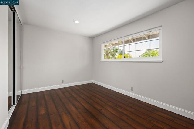 1092 Hillendale Ct, Walnut Creek CA: https://media.crmls.org/mediaz/85eda414-d165-44a1-800e-bc0917f96310.jpg