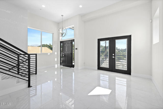 Detail Gallery Image 3 of 20 For 4333 Portola Ave, Los Angeles,  CA 90032 - 4 Beds | 5 Baths