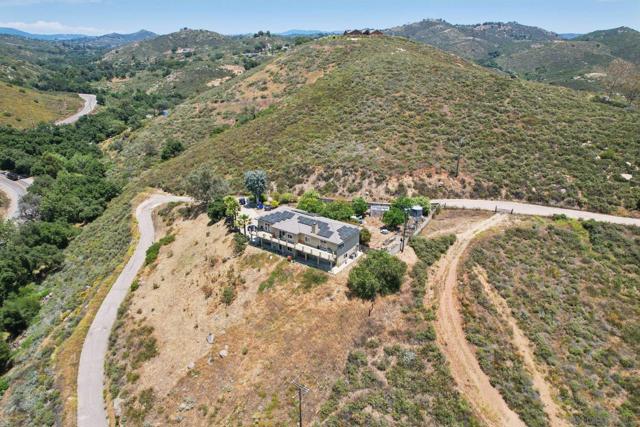 19075 Caesar Drive, Ramona CA: https://media.crmls.org/mediaz/85eeab1b-7b21-41ca-8abf-714b4b5209b4.jpg