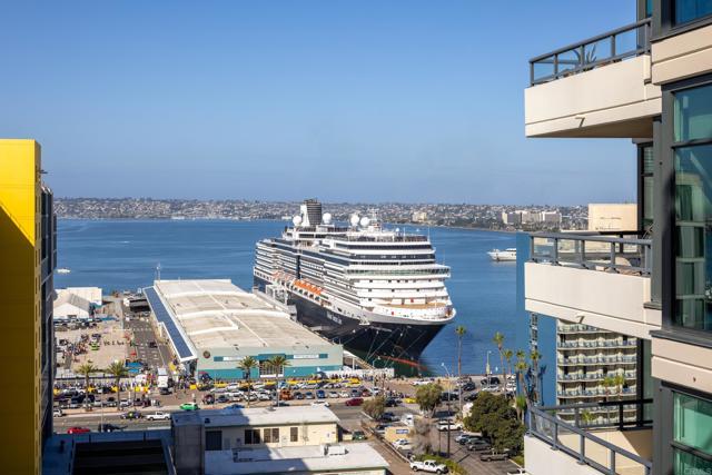 1199 Pacific Highway, San Diego CA: https://media.crmls.org/mediaz/85ef9189-2abb-40c0-9a6e-e9a7719a228b.jpg