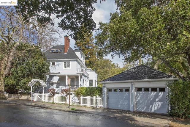 1 Brookside Avenue, Berkeley CA: https://media.crmls.org/mediaz/85f0f007-3cba-4411-8bc5-e84365b8f0a5.jpg