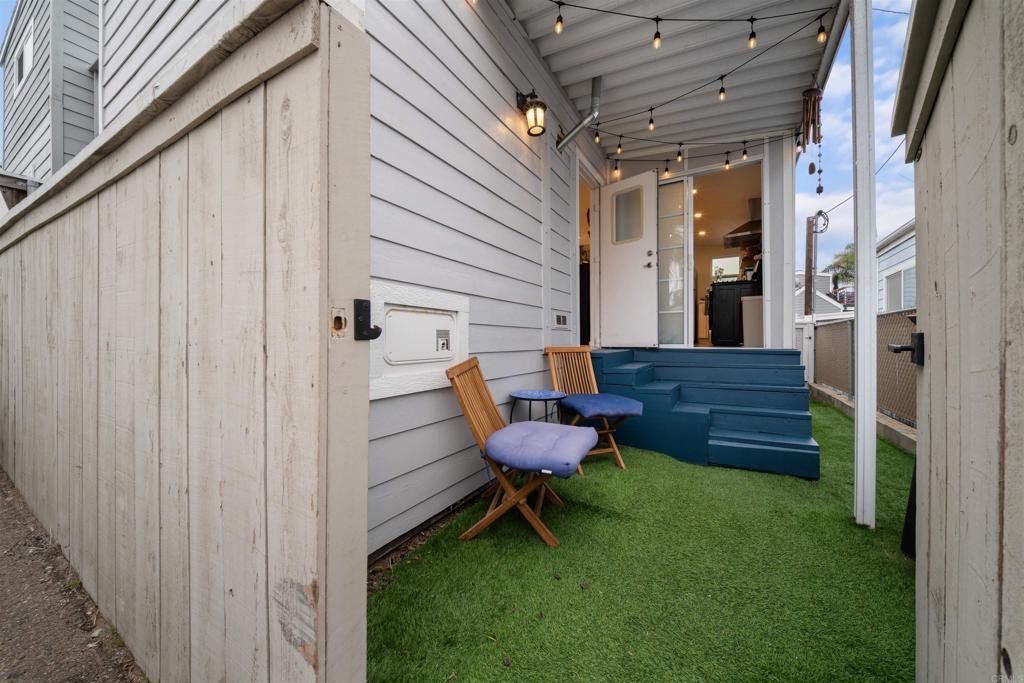 1624 N Coast Highway 101 - photo 3