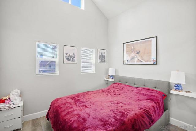 931 21st, San Diego CA: https://media.crmls.org/mediaz/85f14442-c27e-41f1-aeed-87c4af166d9e.jpg