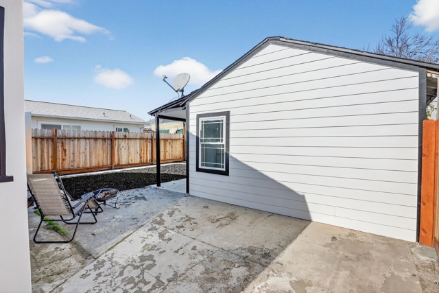 356 Belleview Dr, San Leandro CA: https://media.crmls.org/mediaz/85f14b1c-97da-427c-80ac-02733da6050a.jpg
