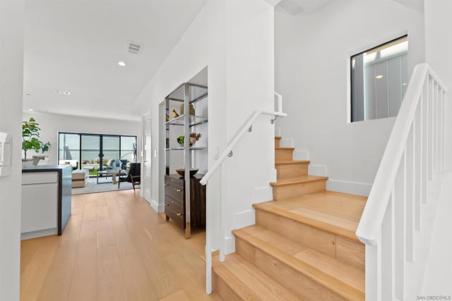 1034 Pennsylvania Avenue, San Diego CA: https://media.crmls.org/mediaz/85f23cc0-5ee7-44fd-91fb-668a1651ae65.jpg