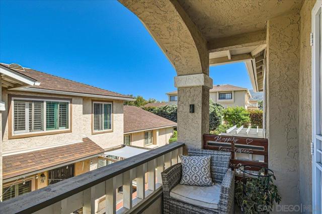 8753 Crossway Ct, Santee CA: https://media.crmls.org/mediaz/85f26508-724b-46d6-b237-e99c44670839.jpg