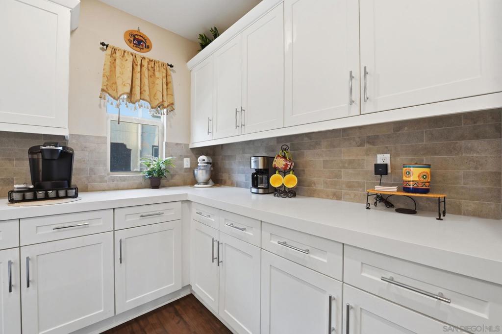 1576 Castillo Way - photo 18