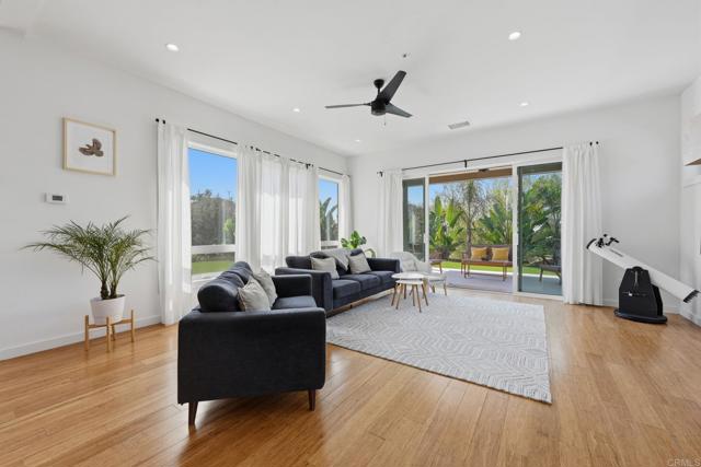 Detail Gallery Image 5 of 72 For 4407 Ramona Dr, Fallbrook,  CA 92028 - 4 Beds | 3/1 Baths