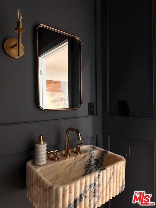 Image 15 of 56 For 4525 Greenbush Avenue