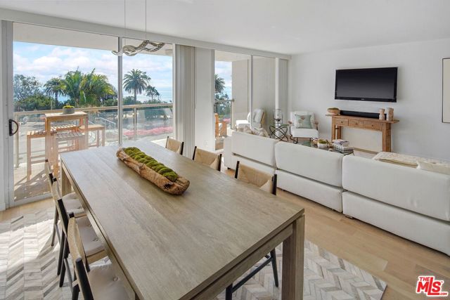 201 OCEAN Avenue, Santa Monica CA: https://media.crmls.org/mediaz/85f840a8-5dda-43f0-ba94-645165fbbf9c.jpg