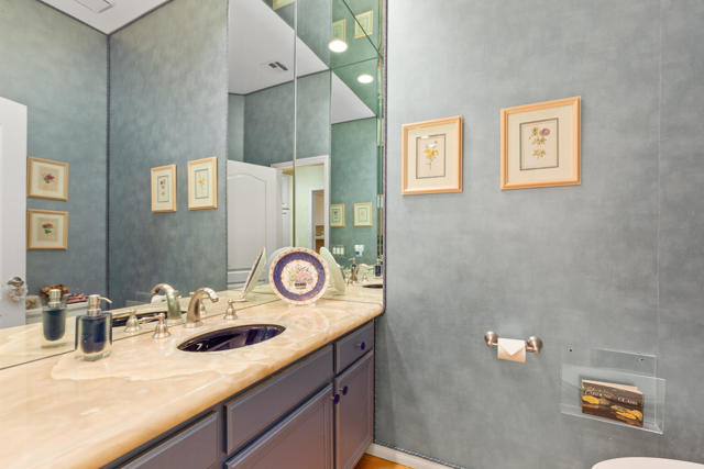 32 Colonial Drive, Rancho Mirage, CA 92270