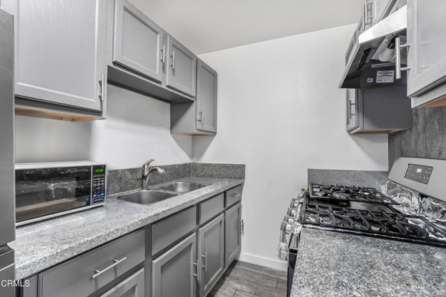 136 N Garfield Avenue, Oxnard CA: https://media.crmls.org/mediaz/85f97b67-2283-49d3-ac9a-b9f364194f3b.jpg