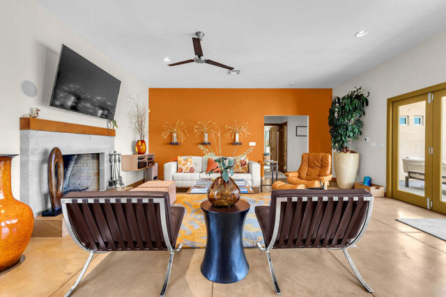 53945 Eisenhower Drive, La Quinta CA: https://media.crmls.org/mediaz/85f9f11f-6534-49f6-bfd8-e43807d542fd.jpg