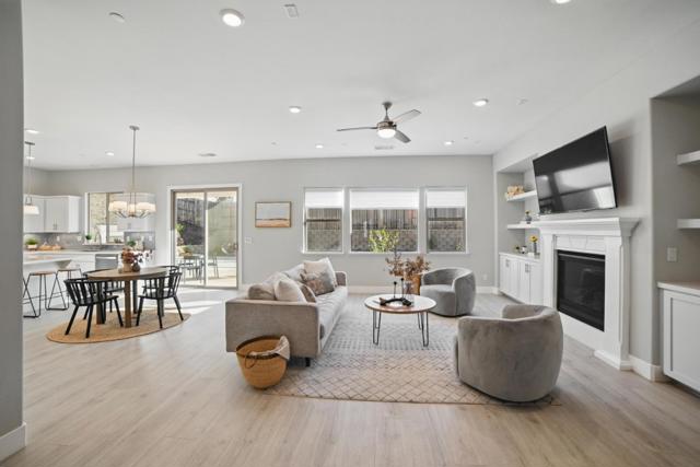 2954 Laredo Drive, Rocklin CA: https://media.crmls.org/mediaz/85fa3ef1-b1ff-417f-890b-a1ab0aa60165.jpg