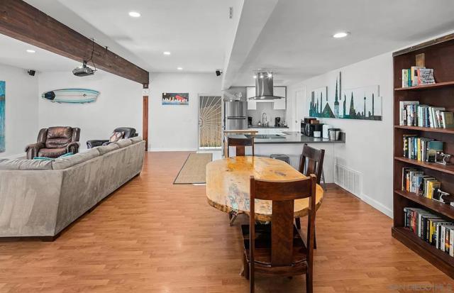 4810 Baylor Dr, San Diego CA: https://media.crmls.org/mediaz/85fa5952-4e75-4b79-bef3-173e5ea24b7f.jpg