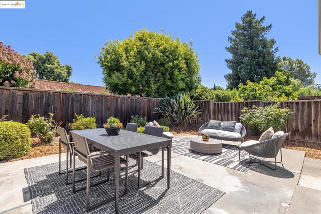 934 Bancroft Rd, Concord CA: https://media.crmls.org/mediaz/85faba33-e897-4ed3-98c2-c7ecd2456c0d.jpg
