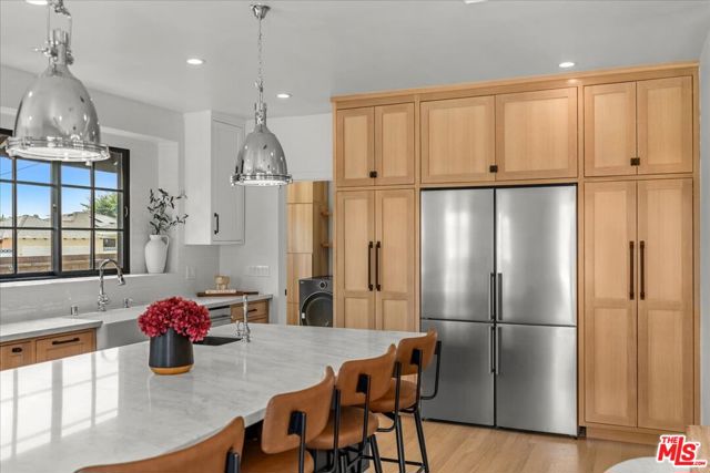 1663 S Ogden Drive, Los Angeles CA: https://media.crmls.org/mediaz/85fb9d95-a801-44be-b050-b11ce6a8efbf.jpg