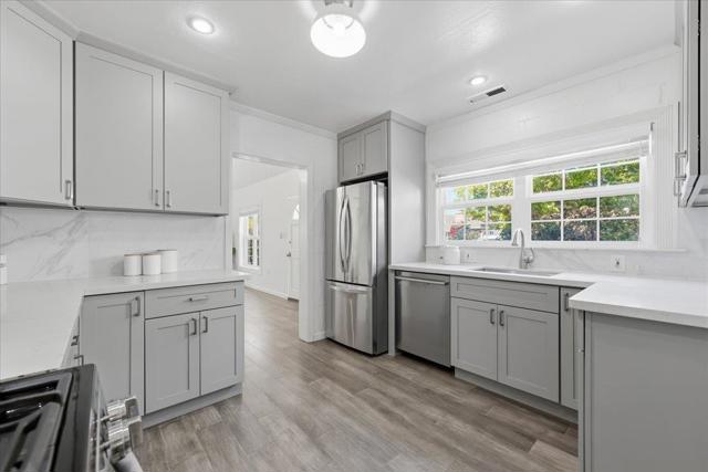 1019 Riverton Drive, San Carlos CA: https://media.crmls.org/mediaz/85fbc267-ffc3-4fe2-b17f-fee1c35dd2c4.jpg