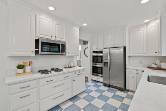 1227 Oak Street, San Mateo CA: https://media.crmls.org/mediaz/85fbd656-fdea-4343-b407-2e8d0af209ae.jpg