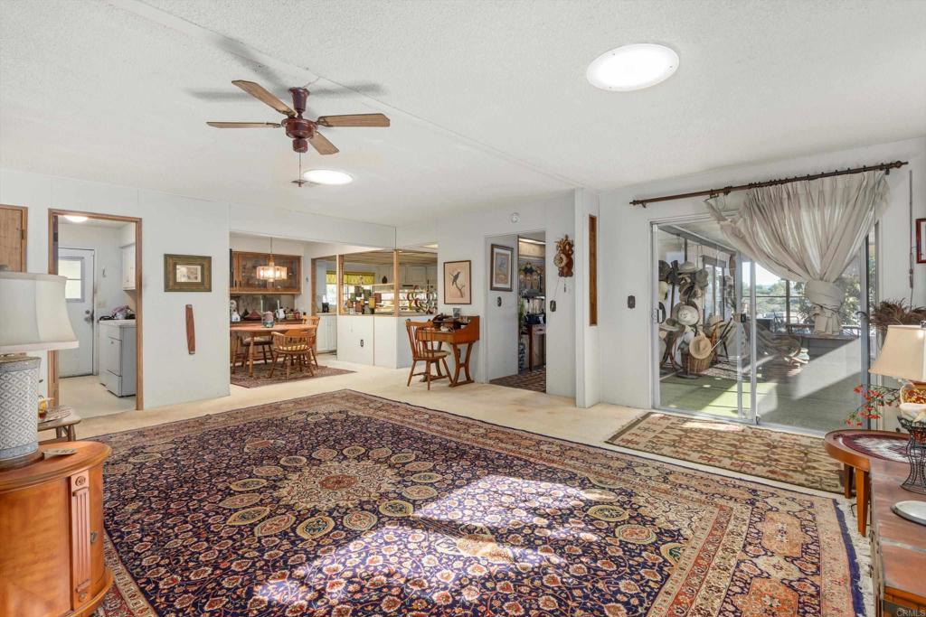 350 El Camino Real - photo 19