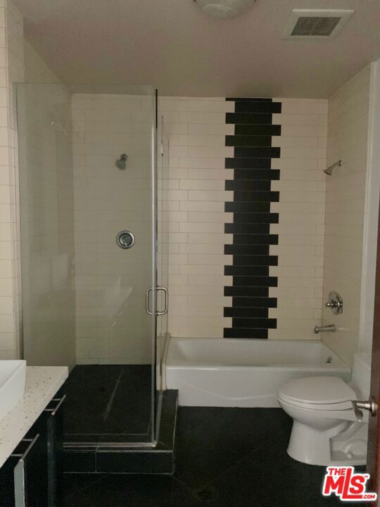 https://media.crmls.org/mediaz/85fcc224-c618-48ba-bcde-0fecfbd47f10.jpg?preset=X-Large