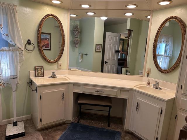 Detail Gallery Image 25 of 44 For 5252 Harvest Ct, Oceanside,  CA 92057 - 3 Beds | 2 Baths