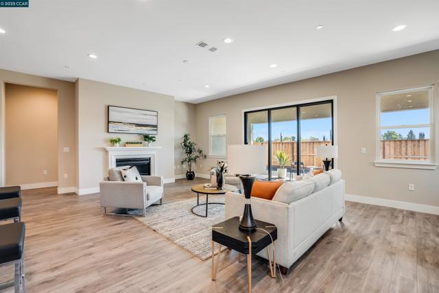 3161 Echo Way, Tracy CA: https://media.crmls.org/mediaz/85fdcff2-9bad-4653-a8e7-cf0945138e74.jpg