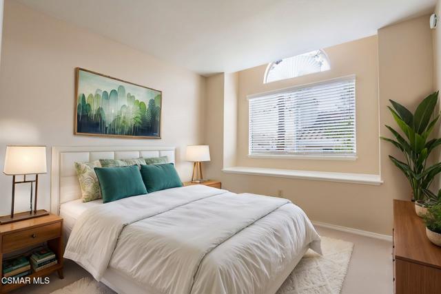 271 Augustine Way, Simi Valley CA: https://media.crmls.org/mediaz/85fe8bd9-5752-4489-a711-cb9766aa46dc.jpg