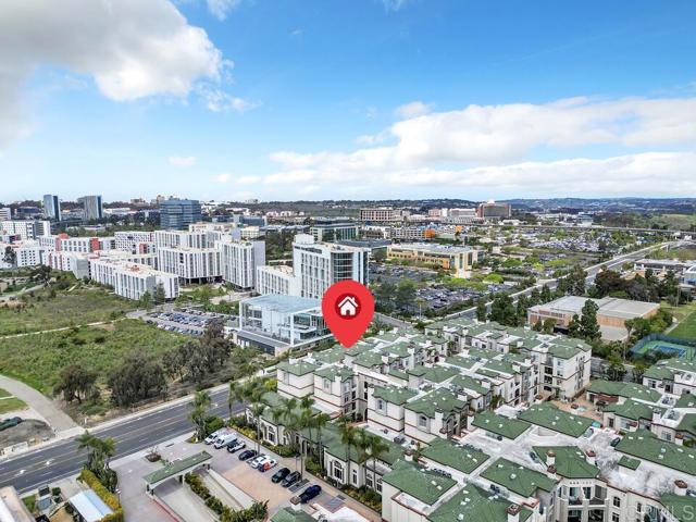 9253 Regents, La Jolla CA: https://media.crmls.org/mediaz/85ff37ba-013d-49a5-9321-642ed7a7b3a1.jpg