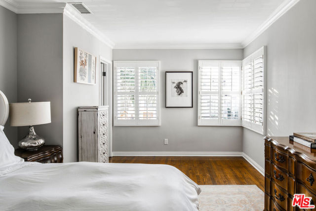 118 1/2 N Flores Street, Los Angeles CA: https://media.crmls.org/mediaz/8600c5c9-6e00-411c-a28c-744c790328ed.jpg