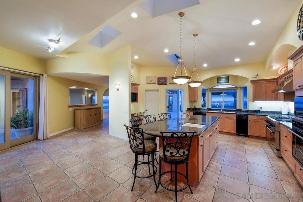 MLS #250033153SD img 35