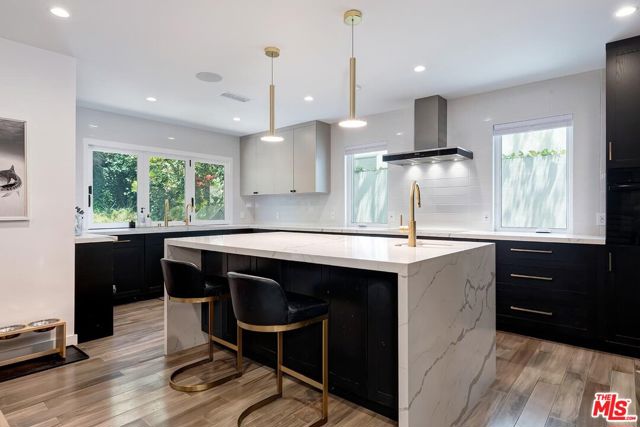 2663 Anchor Avenue, Los Angeles CA: https://media.crmls.org/mediaz/860150e0-1ced-4828-a70a-654eaf8158cc.jpg