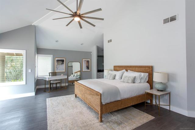 14298 Ipava Dr, Poway CA: https://media.crmls.org/mediaz/860169a0-8f74-4101-a9b9-09ba5f423fe3.jpg