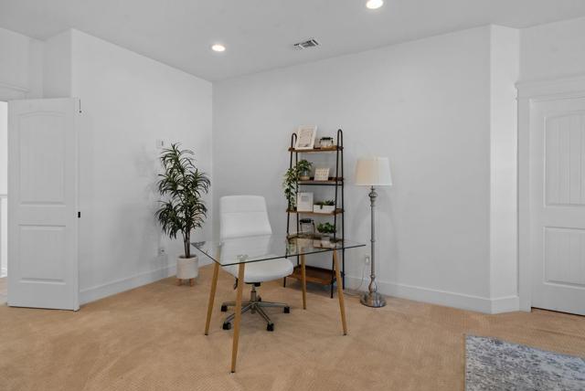 523 9th St, Imperial Beach CA: https://media.crmls.org/mediaz/860279d3-7603-47af-ae9f-19eecee12f8a.jpg