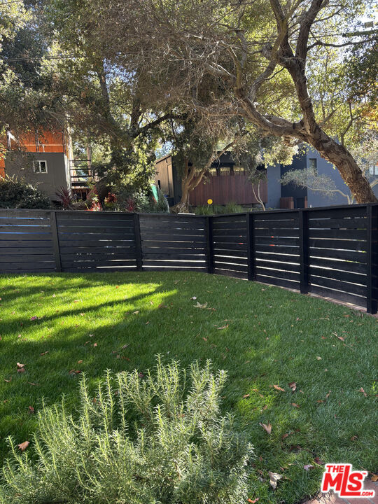 Drew Fenton | 643 Hightree Road Santa Monica CA | MLS: 7522748 Drew Fenton | 643 Hightree Road Santa Monica CA | MLS: 7522748