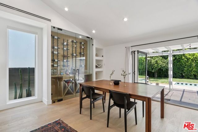 13117 Magnolia Boulevard, Sherman Oaks CA: https://media.crmls.org/mediaz/8602c1cb-7a76-4875-9980-39a7b779b840.jpg